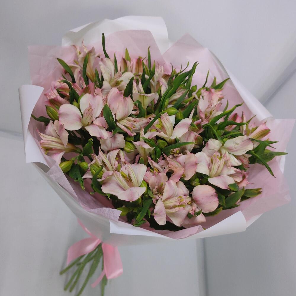 Букет из 11 альстромерий 