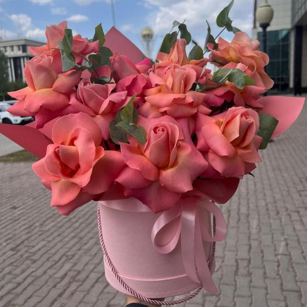 Французские розы в коробке